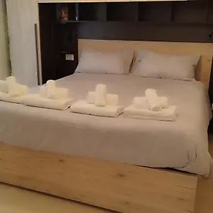 https://casa-nomentana.it-romehotels.com